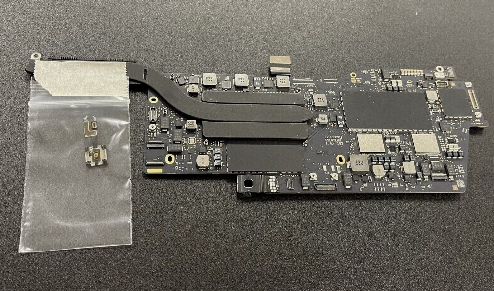 Motherboard Logic board Macbook Pro A2159 Emc 3301 i5