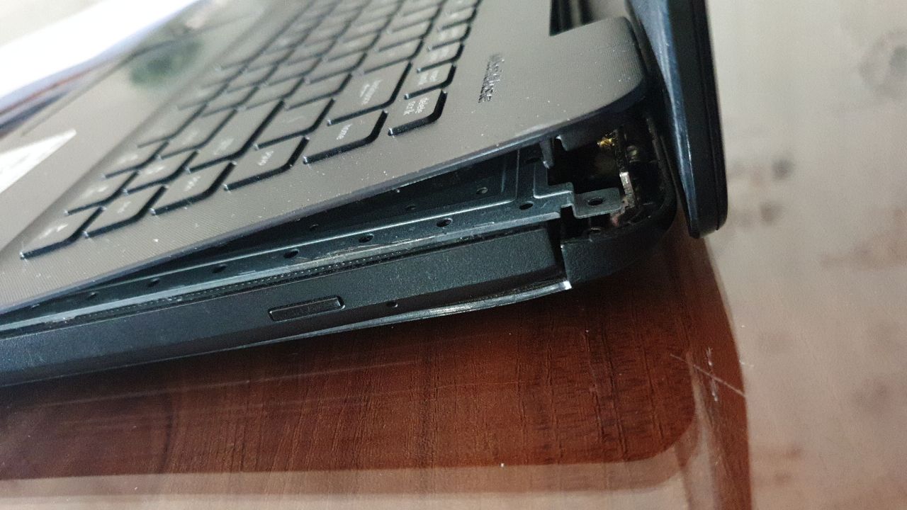 Service Engsel Laptop Yang Patah Prcah Casing Service Apple